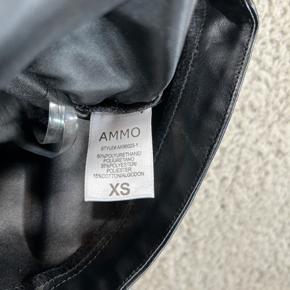 AMMO Black‎ Faux Leather High Waisted Shorts Womens XS Rear Zip Edgy - Picture 4 of 8